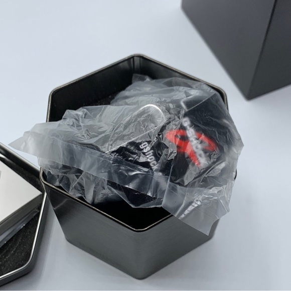 Men's Casio G-Shock Classic Black Strap Watch with Octagonal Black Dial - Picture 13 of 13